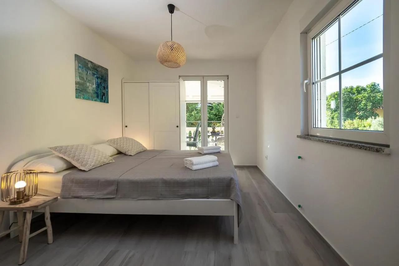 Apartments Domic Banjole