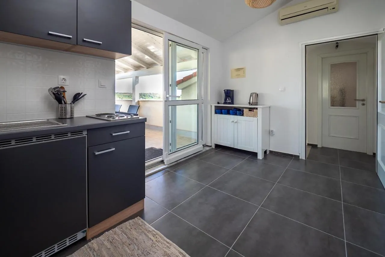 Apartments Domic Banjole Kroatien